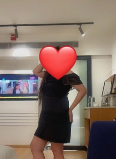 Ritika - escort in Singapore Photo 3 of 13