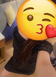 Ritika - escort in Singapore Photo 8 of 13