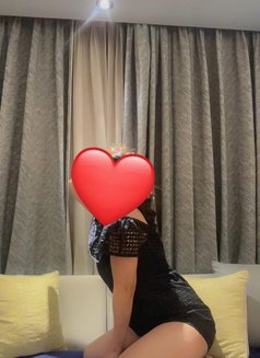 Ritika - escort in Singapore Photo 9 of 13