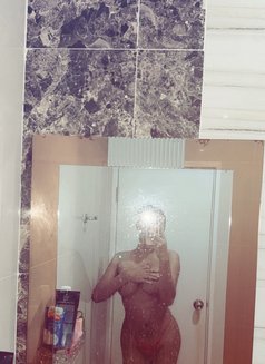Ritta new in riyadh both new number - Transsexual escort in Riyadh Photo 11 of 12