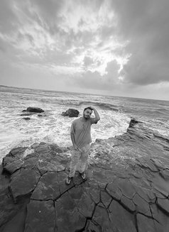 Ritu Bharadwaj - Acompañantes masculino in Mumbai Photo 3 of 4