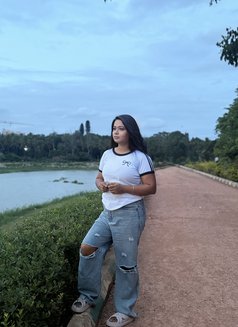 Ritu - escort in Bangalore Photo 5 of 9