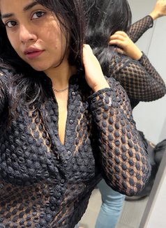 Ritu - escort in Kuwait Photo 1 of 23