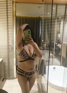 Ritu perfect figure tight pussy meet/cam - escort in Bangalore Photo 7 of 9