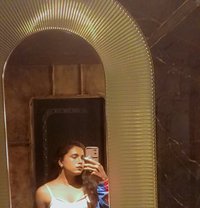 Riu - Transsexual escort in Pune