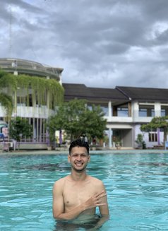 Rivaldo Edwar - Male companion in Bali Photo 2 of 8