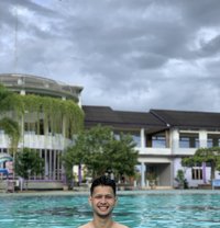 Rivaldo Edwar - Male companion in Bali