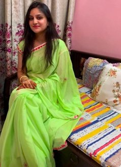 ꧁♧🦋 Riya a Sexy and Beautiful ༻♧☆꧂ - puta in Surat Photo 1 of 4