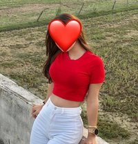 Riya - puta in Noida