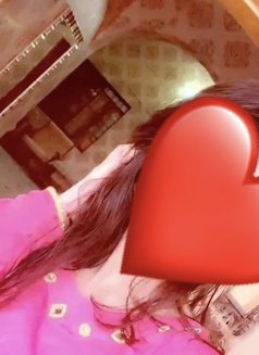 Riya - escort in Noida Photo 4 of 14