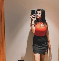 Riya Agarwal - puta in Gurgaon