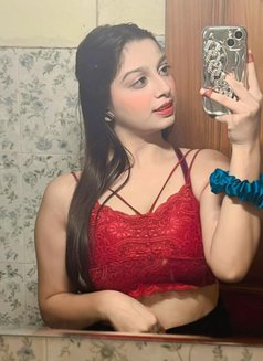 Riya Agarwal - puta in Gurgaon Photo 4 of 6