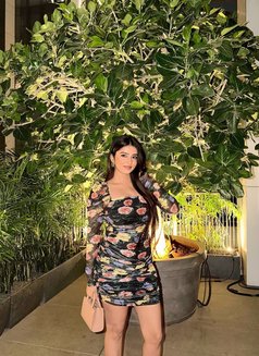 Riya Bhatia - escort in Dubai Photo 3 of 4