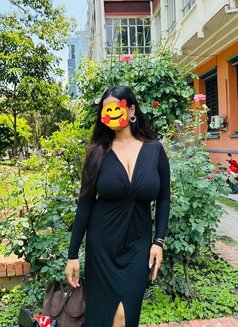 Riya Bista for hand cash service - escort in Kathmandu Photo 1 of 2