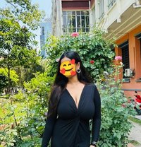 Riya Bista for hand cash service - puta in Kathmandu