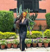 Riya Bista for hand cash service - puta in Kathmandu