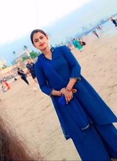 Riya Cam Queen - puta in Bangalore Photo 1 of 4