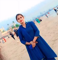 Riya Cam Queen - puta in Bangalore Photo 1 of 4