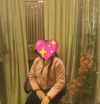 Riya Cam Session Independent - puta in Kathmandu