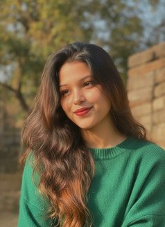 Riya (Cam Show and Reel ) Independent - puta in Bangalore Photo 2 of 2