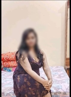 Riya Cam Show Independent - escort in Vadodara Photo 1 of 3