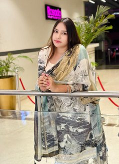 Riya Choudhary - puta in New Delhi Photo 10 of 10
