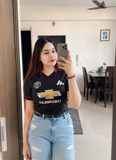 Riya Choudhary - puta in New Delhi Photo 12 of 12