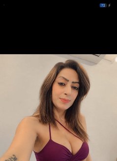 Riya - puta in Mumbai Photo 3 of 4