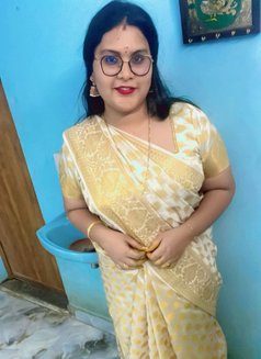 Riya - Transsexual escort in Bangalore Photo 3 of 5