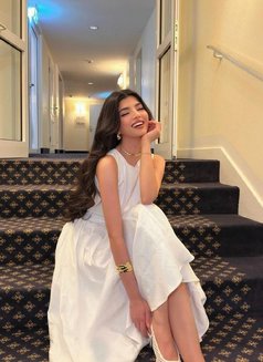 Riya Escorts - escort agency in Noida Photo 3 of 4