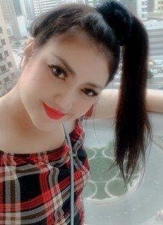 Riya - puta in Dubai Photo 4 of 22