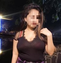 Riya for Webcam, Rmeet & Sex Chat - puta in Kochi Photo 1 of 2