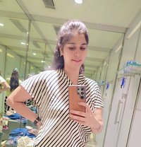 Riya Genuine Queen Real Meet & Cam Show - puta in Bangalore Photo 1 of 2