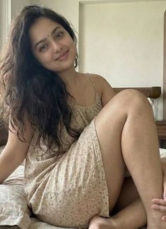 Riya Gupta - puta in Gurgaon Photo 1 of 3