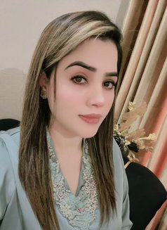 Riya Hot 🪷 - escort in Dubai Photo 5 of 8