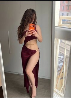 Riya Incall and Outcall Available - escort in Rome Photo 1 of 5