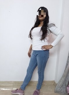 Riya Independent Girl Video Confirmation - puta in New Delhi Photo 2 of 8