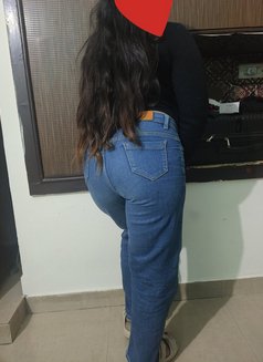 Ashnoor Independent - puta in Gurgaon Photo 4 of 5