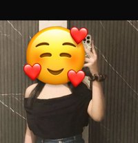 Riya - puta in Ahmedabad Photo 1 of 4