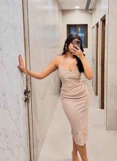 Riya - puta in Bangalore Photo 2 of 3