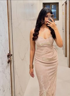Riya - puta in Bangalore Photo 3 of 3