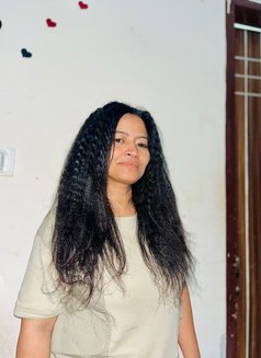 Riya - escort in Chandigarh Photo 3 of 5