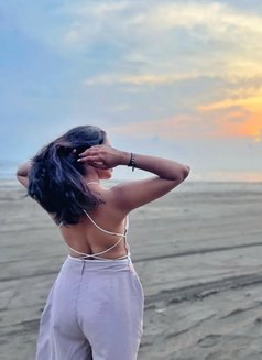 Riya - puta in Chennai Photo 3 of 4