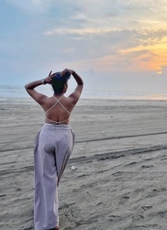 Riya - puta in Chennai Photo 4 of 4