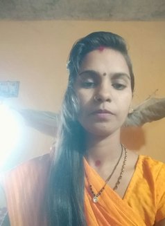 Riya - escort in Chennai Photo 1 of 2