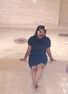 Riya - escort in Chennai Photo 3 of 4