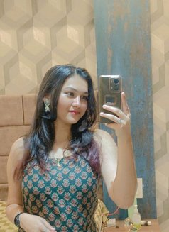 Riya - escort in Chennai Photo 2 of 4