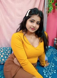 Riya - escort in Chennai Photo 1 of 3