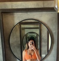 Riya - puta in Gurgaon