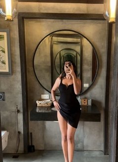 Riya - escort in Gurgaon Photo 2 of 4